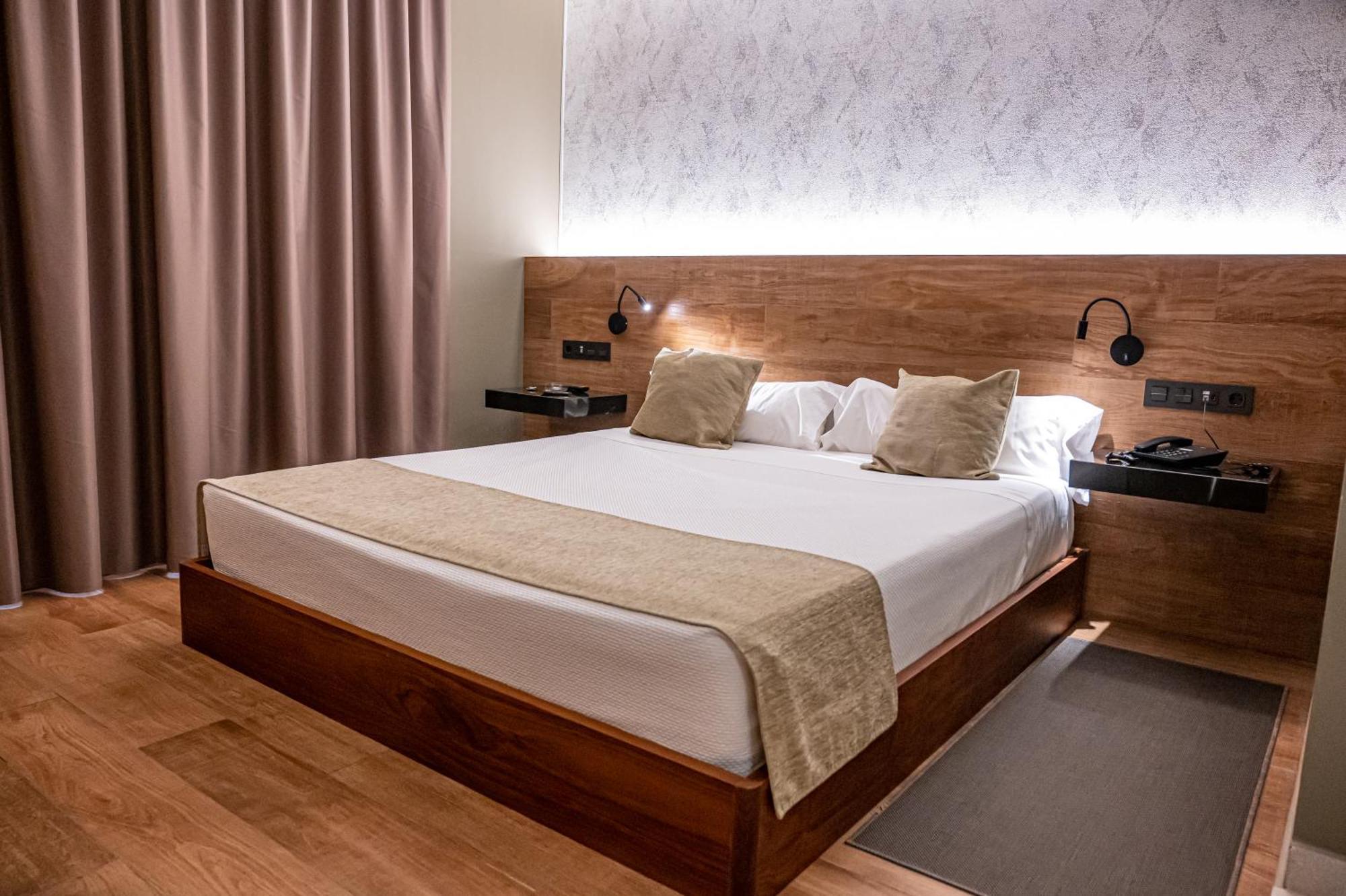 Hotel Luve San Antonio de Banageber Exteriör bild